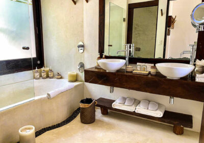 TheBeach_deluxe-room-gallery_10